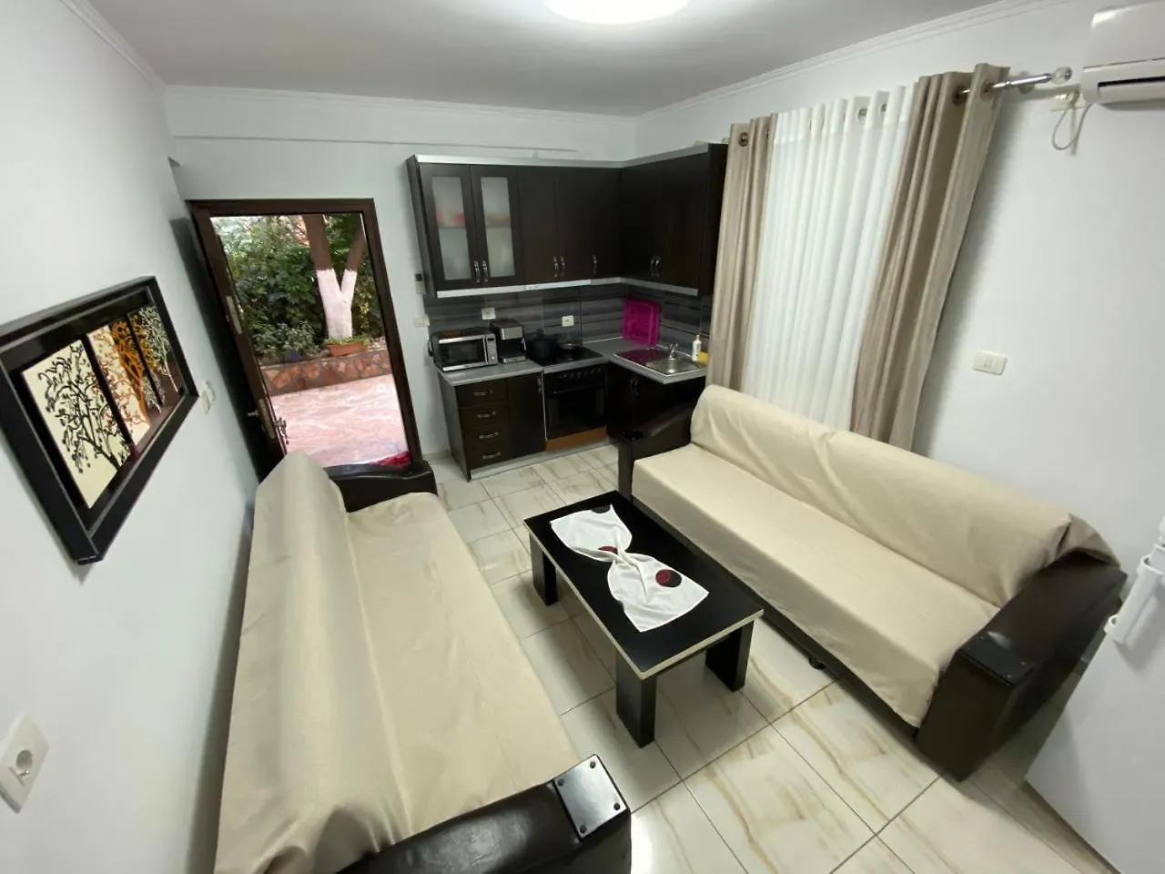 Olive Tree Apartment Sarandë
