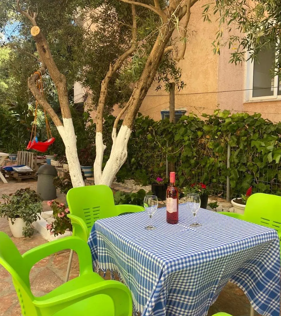 Olive Tree Apartment Sarandë